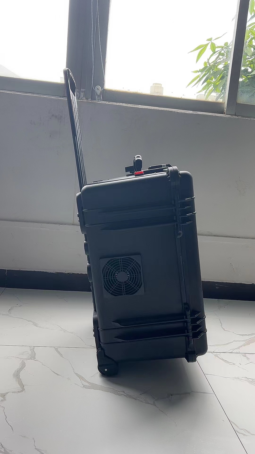 永和手拉箱型移动通信干扰器